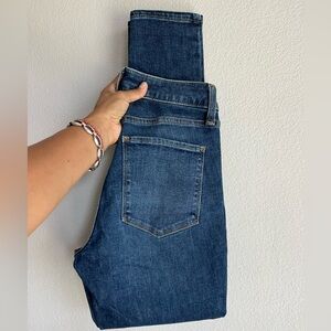 GAP Mid-Rise Blue Jeggings